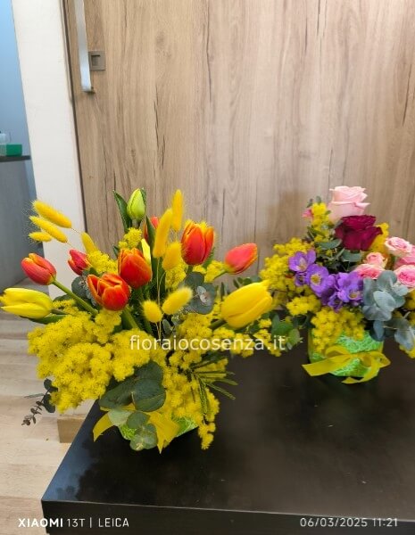 Box con fiori misti primaverili